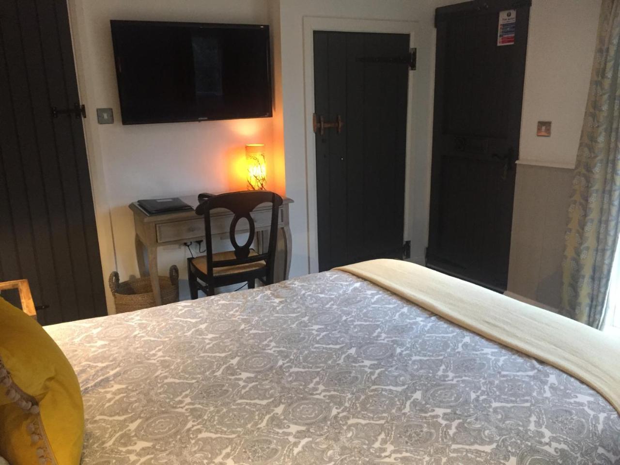 Hotel Bonningtons Stansted Self Catering Stansted Mountfitchet Exterior foto