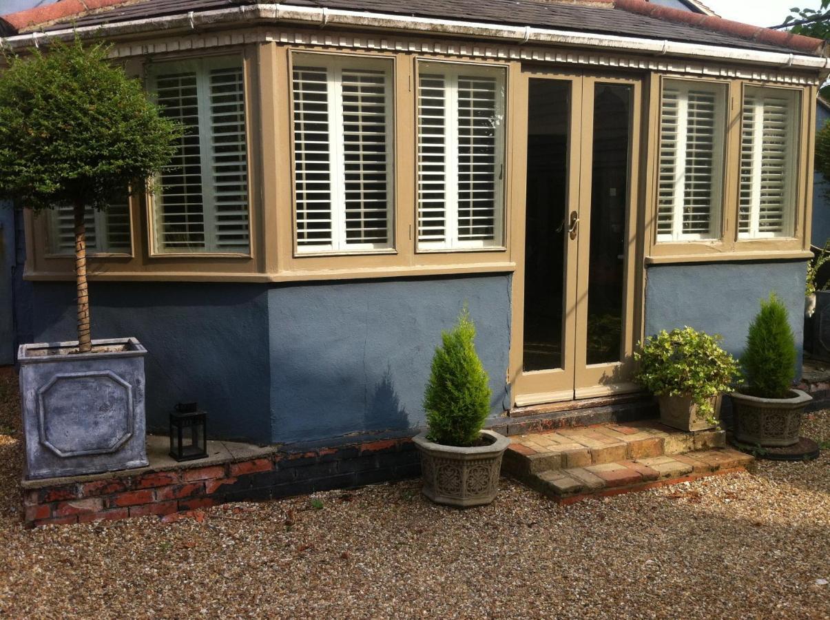 Hotel Bonningtons Stansted Self Catering Stansted Mountfitchet Habitación foto